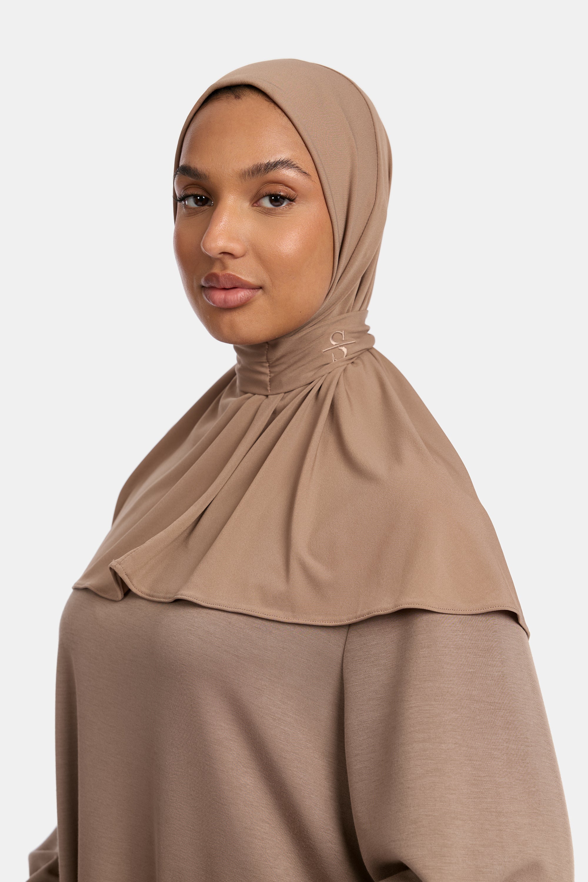 DARK TAUPE X BUTTON SCARF