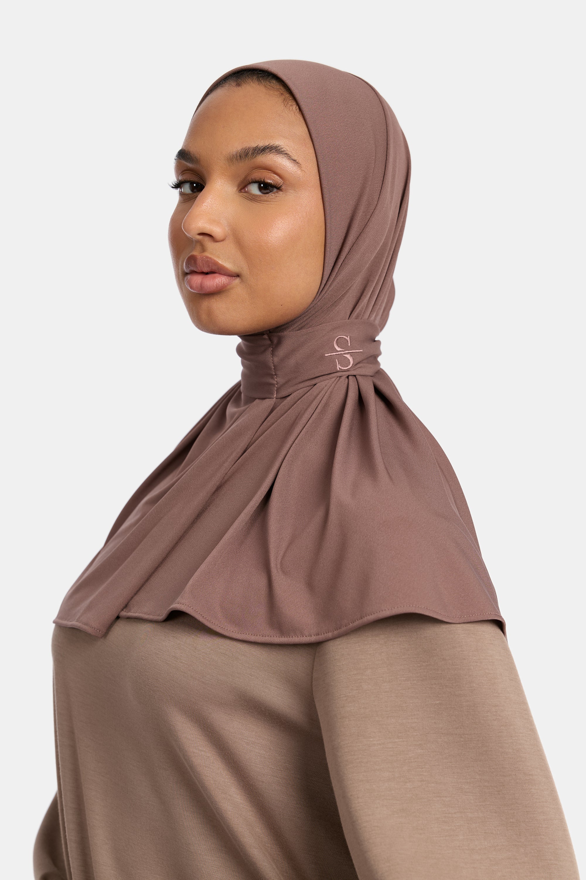 CINNAMON X BUTTON SCARF