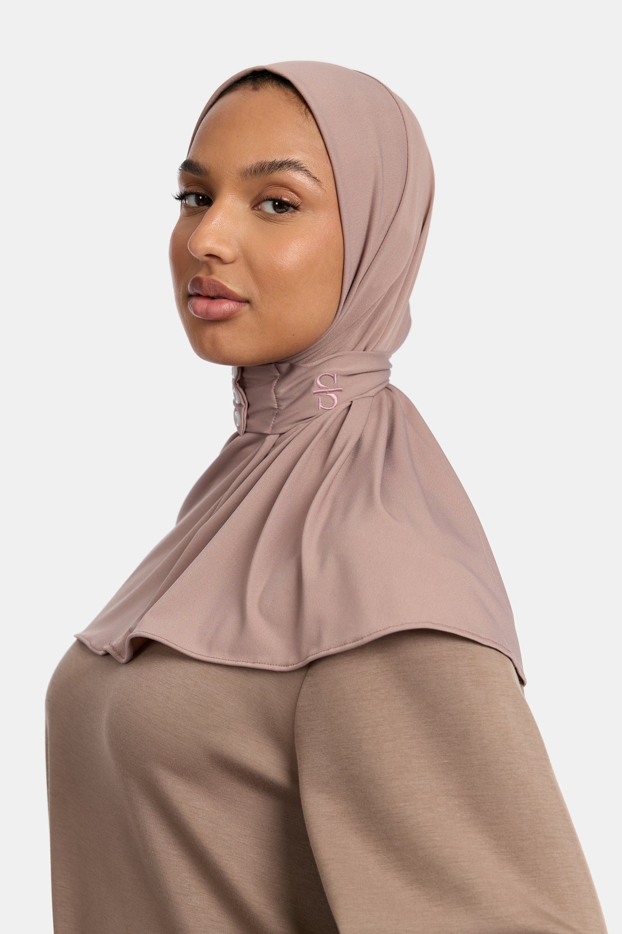 ROSE TAUPE X FRONT BUTTON SCARF