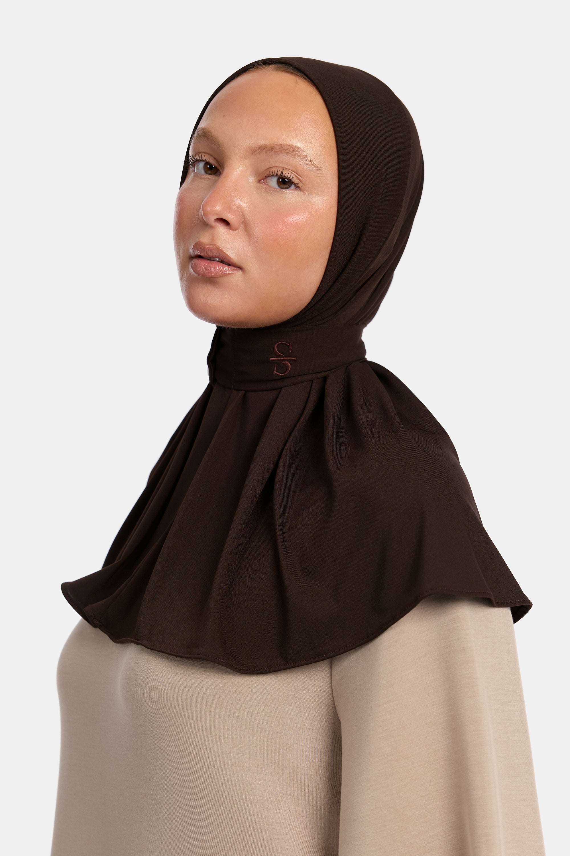 DARK COFFEE X FRONT BUTTON SCARF